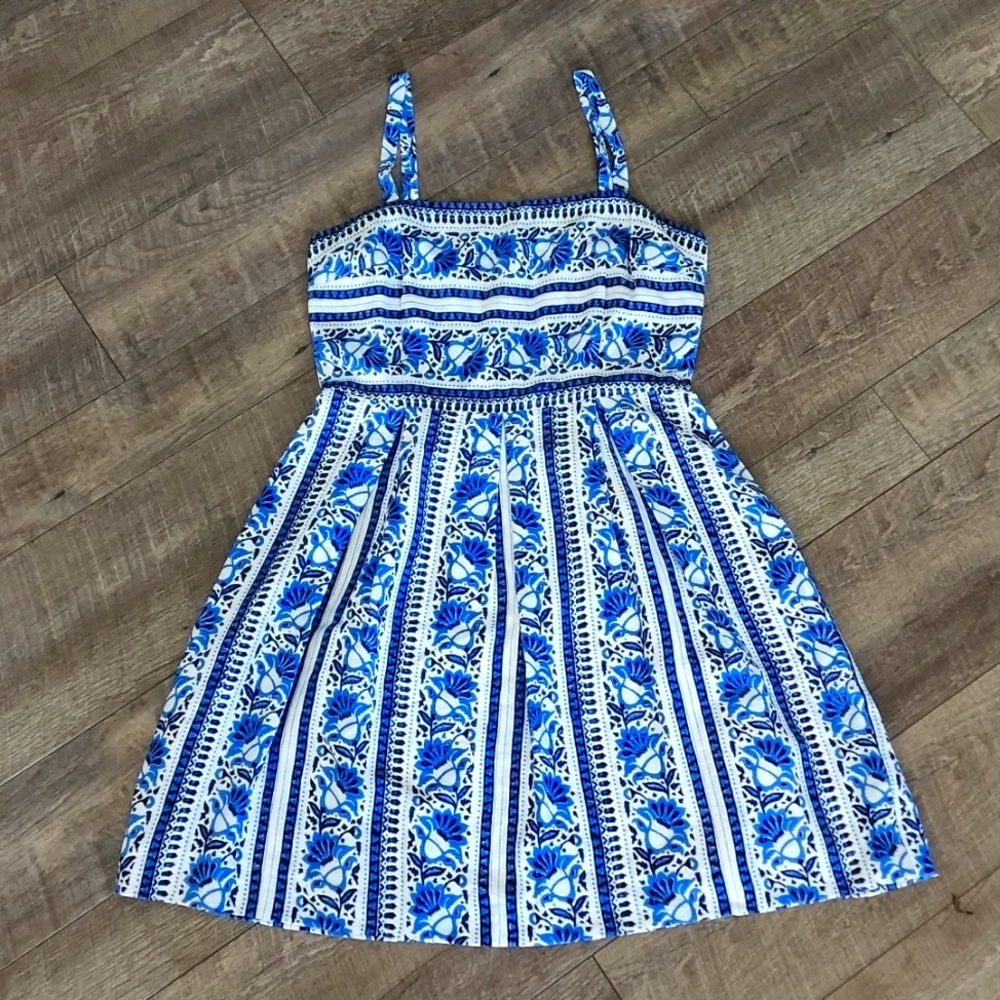 EUC Ann Taylor Loft Summer dress size 6
